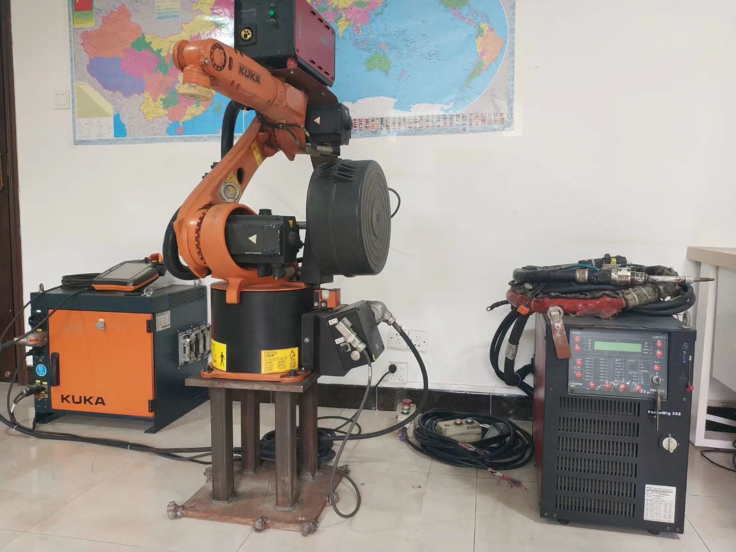 KUKA�쿨�C���˹��ϾS��,KUKA�C���˱��B(y��ng)�����{(di��o)ԇ