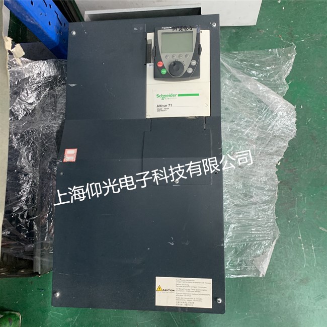 ʩ�͵�ATV610 ϵ��׃�l����ʾ��(n��i)���e(cu��)�`27 ��INFR�����̎����