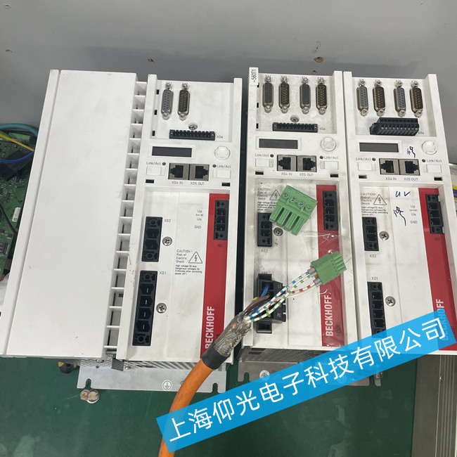 t(y)ŷ(q)SAX5206-0000F3D1S