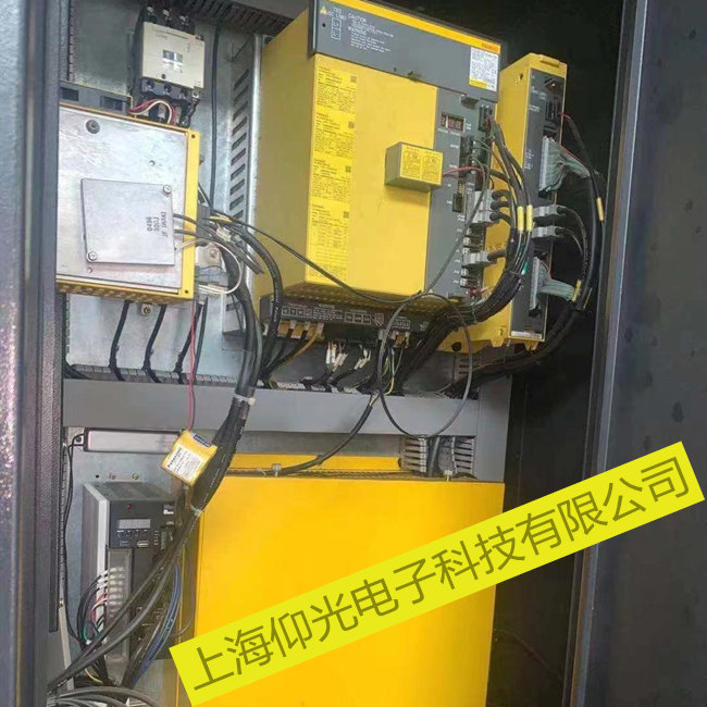 發(fā)那科三合一體驅(qū)動器 A06B-6134-H302#A 報(bào)警601故障維修