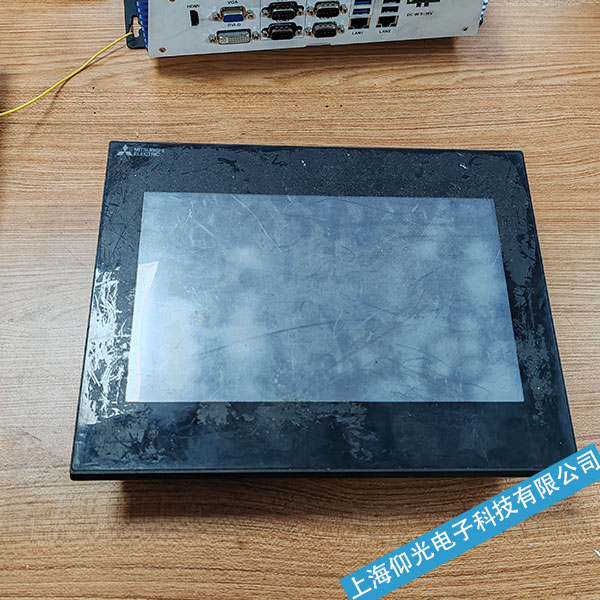九江Mitsubishi三菱觸摸屏上電燒保險(xiǎn)典型故障及處理