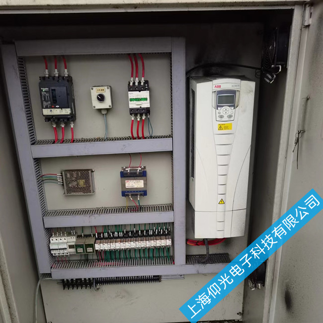 青海西寧ABB ACS355變頻器紅燈一直閃爍故障維修-免費檢修