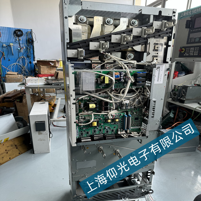 現(xiàn)代化工業(yè)ABB ACS880變頻器報A7AB錯誤故障代碼報警維修