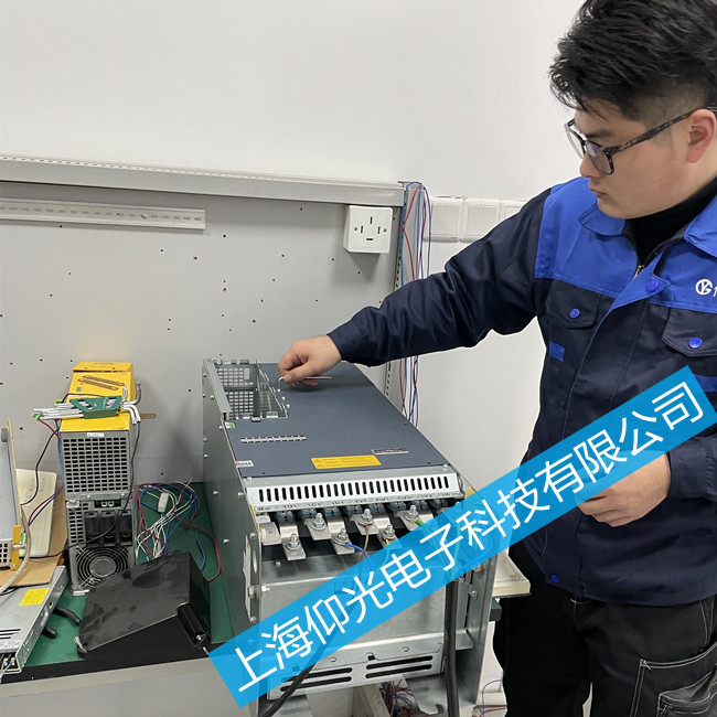 ϺUŷ(q)ϾSޏS-@ʾ83ϾS