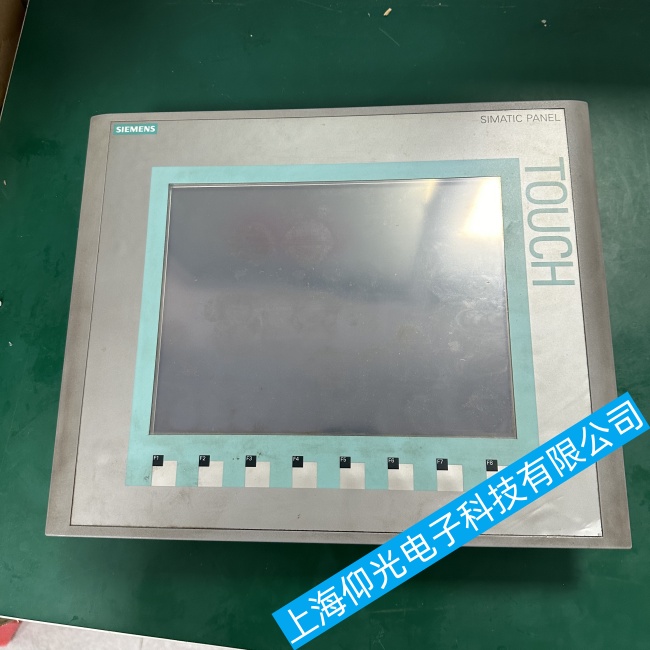 上海西門(mén)子觸摸屏KTP1500出現(xiàn)閃屏現(xiàn)象一般是什么問(wèn)題哪里維修?